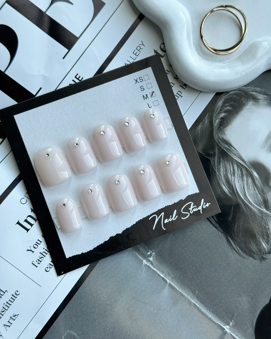 PRESS ON NAILS | NUDE & SHINE