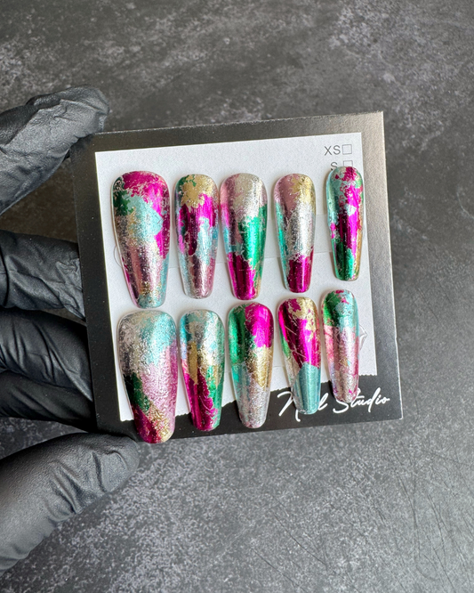PRESS ON NAILS | CRAZY FOIL