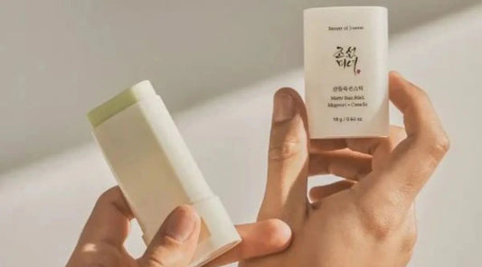 Protezione solare coreana in stick. BEAUTY OF JOSEON | MATTE SUN STICK MUGWORT+ CAMELLIA SPF50+/PA+ 18gr