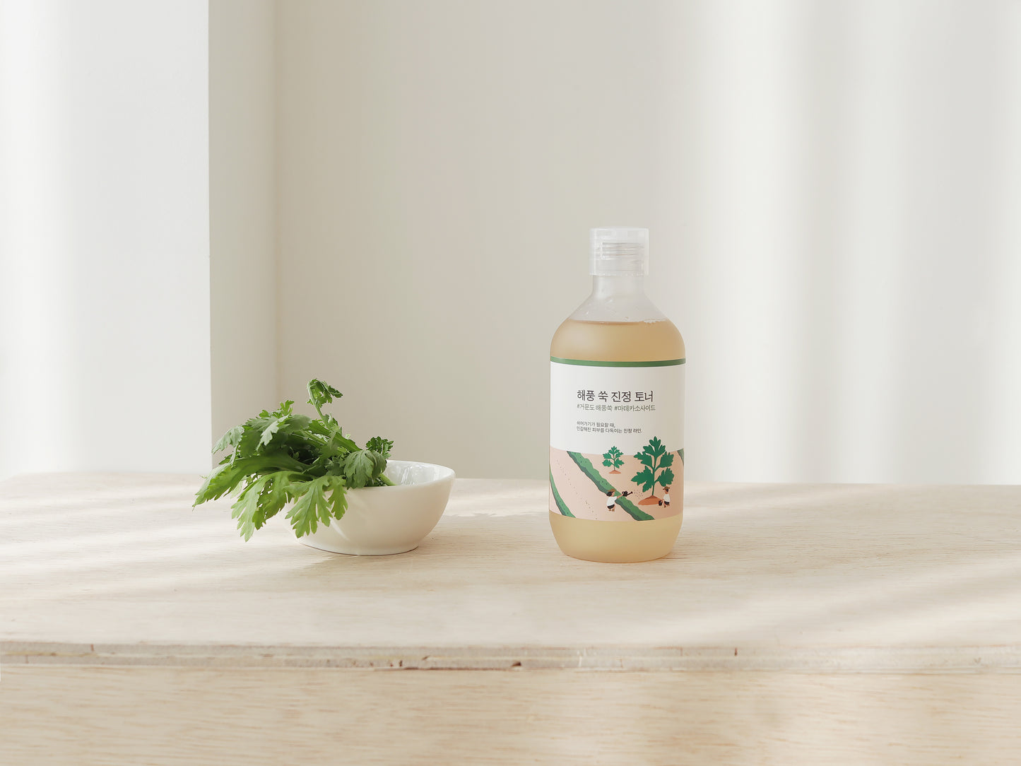 ROUND LAB | MUGWORT CALMING TONER - 300ml